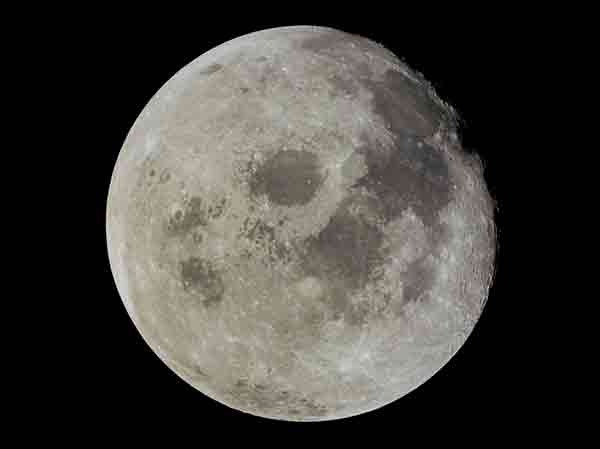 La-Lune-photographiee-par-Apollo-11